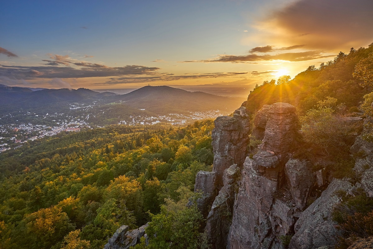 Der Batterfelsen bei Baden-Baden zum Sonnenuntergang