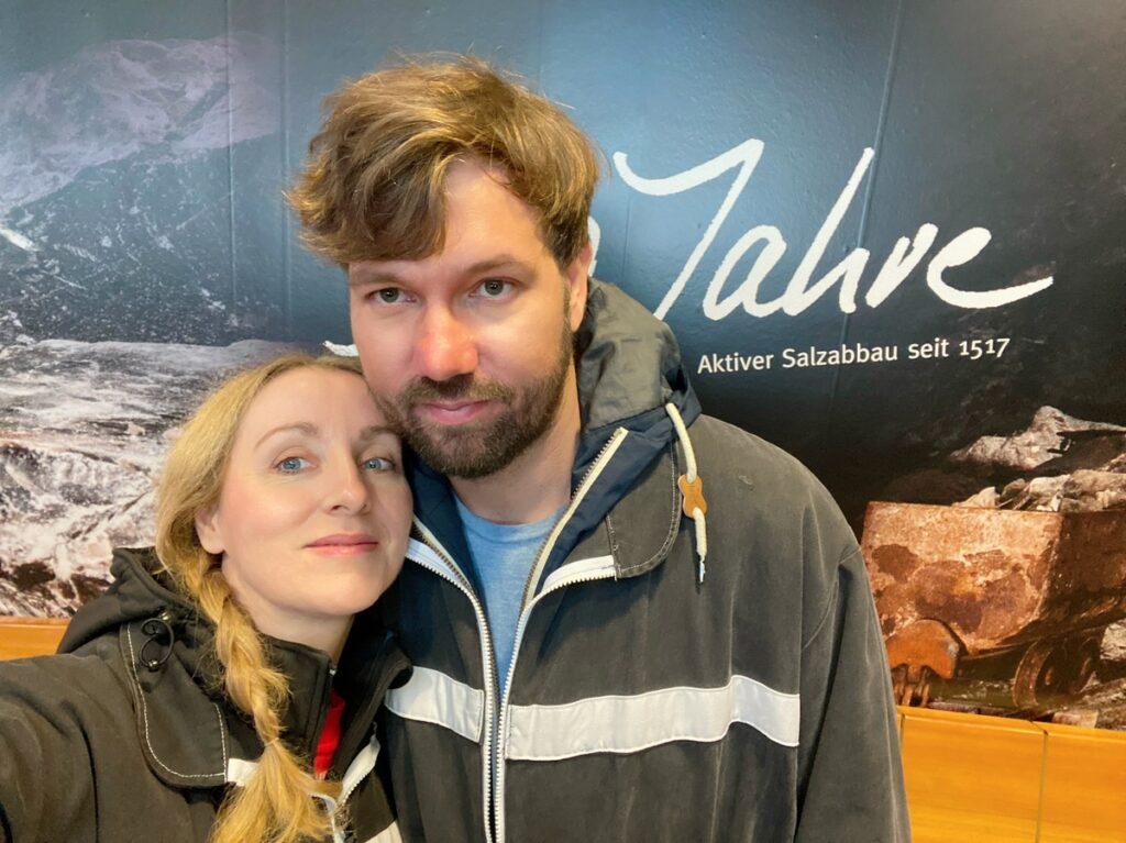 Pärchen zu Besuch im Solebergwerk Berchtesgaden in Bad Reichenhall