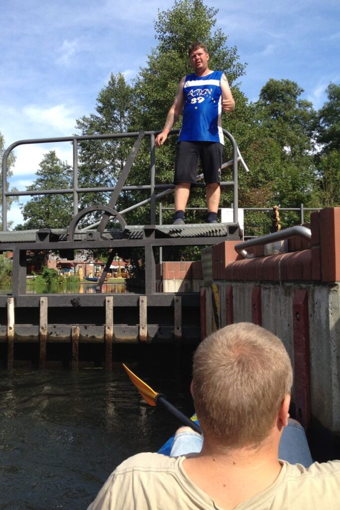 Schleuse voraus im Spreewald!