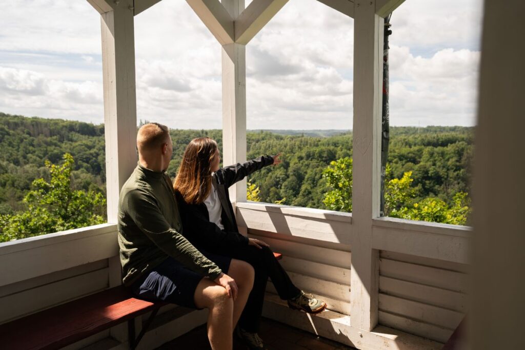 Harz: Wandern mit Blick über das Selketal