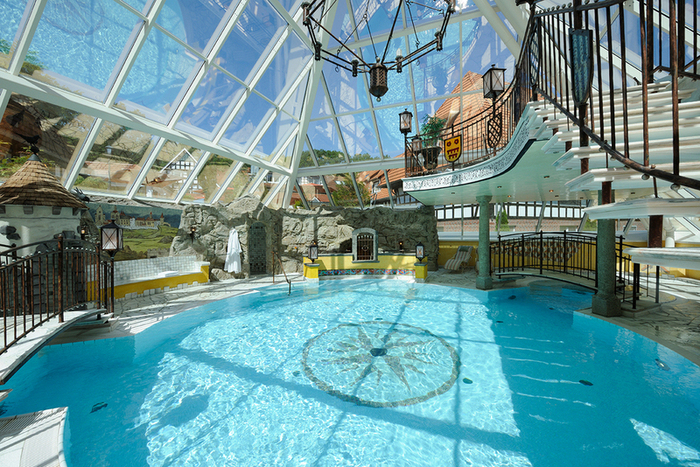 Innenpool VilaVita Burghotel Dinklage